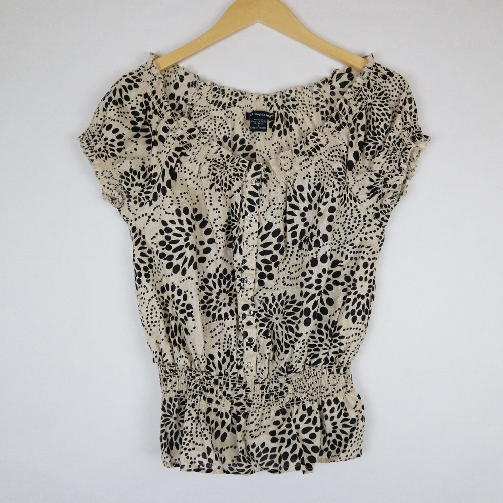 🌼 4 for $20 Saint Tropez West Floral Print Top